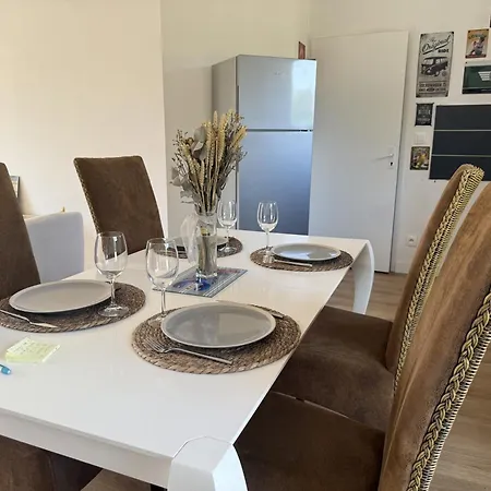 Holiday home Les Pres De Prat Noaillan